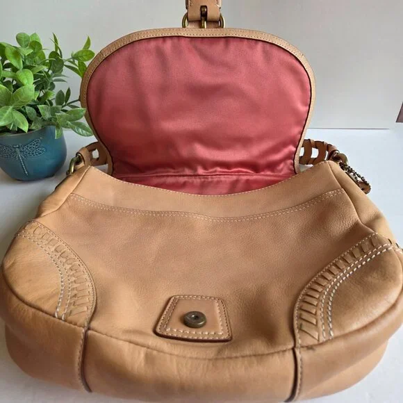 EUC Coach Poppy Whipstitched Hobo (#19004) in Natural Vachetta Leather - Picture 9 of 16
